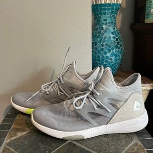 Best 25+ Deals for Reebok Hayasu | Poshmark